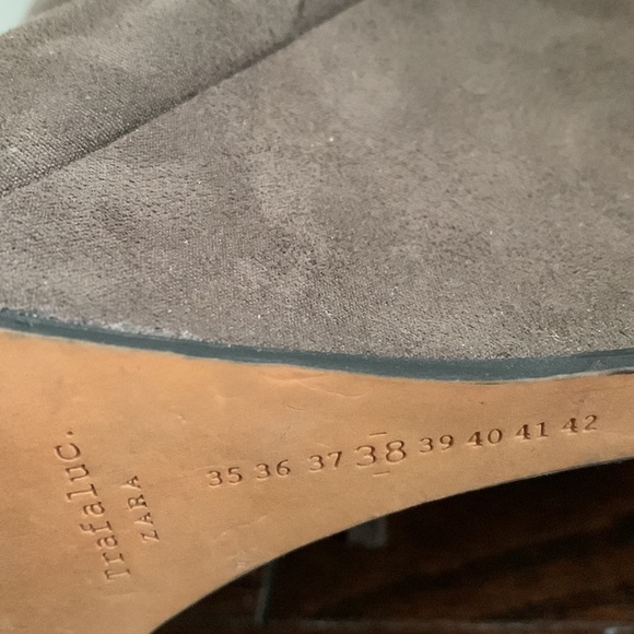 Brushed grey suede booties - Picture 4 of 7